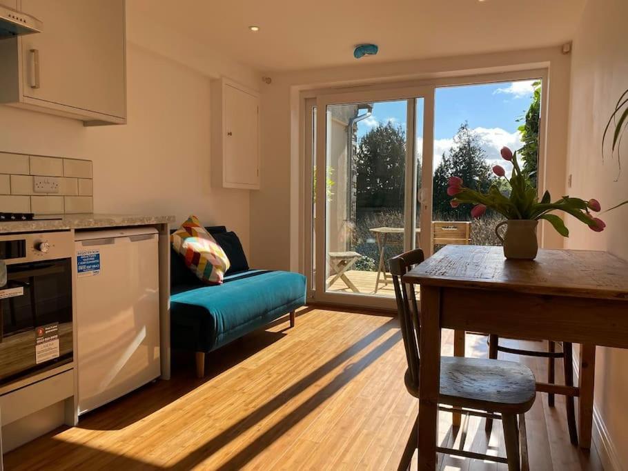 Ashcroft Apartment - Small Home Away From Home Ashburton Buitenkant foto