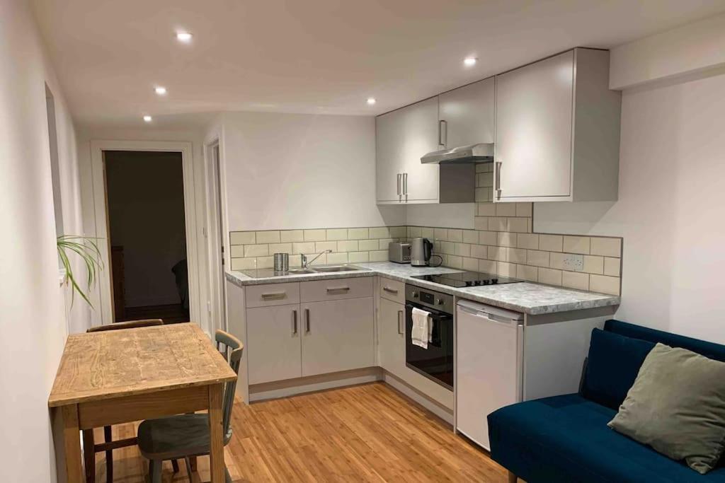 Ashcroft Apartment - Small Home Away From Home Ashburton Buitenkant foto